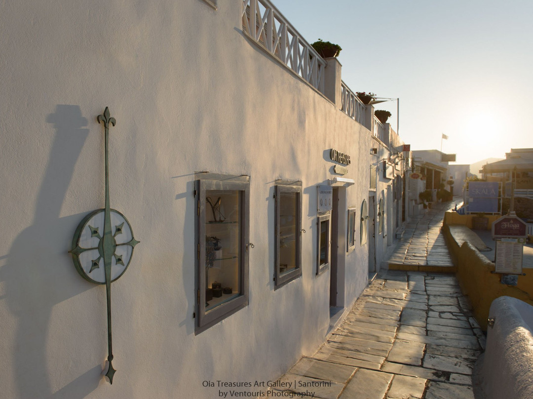 Oia Treasures Art Gallery景点图片