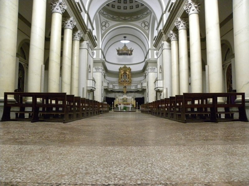 Collegiata dei Santi Michele e Giuliano景点图片