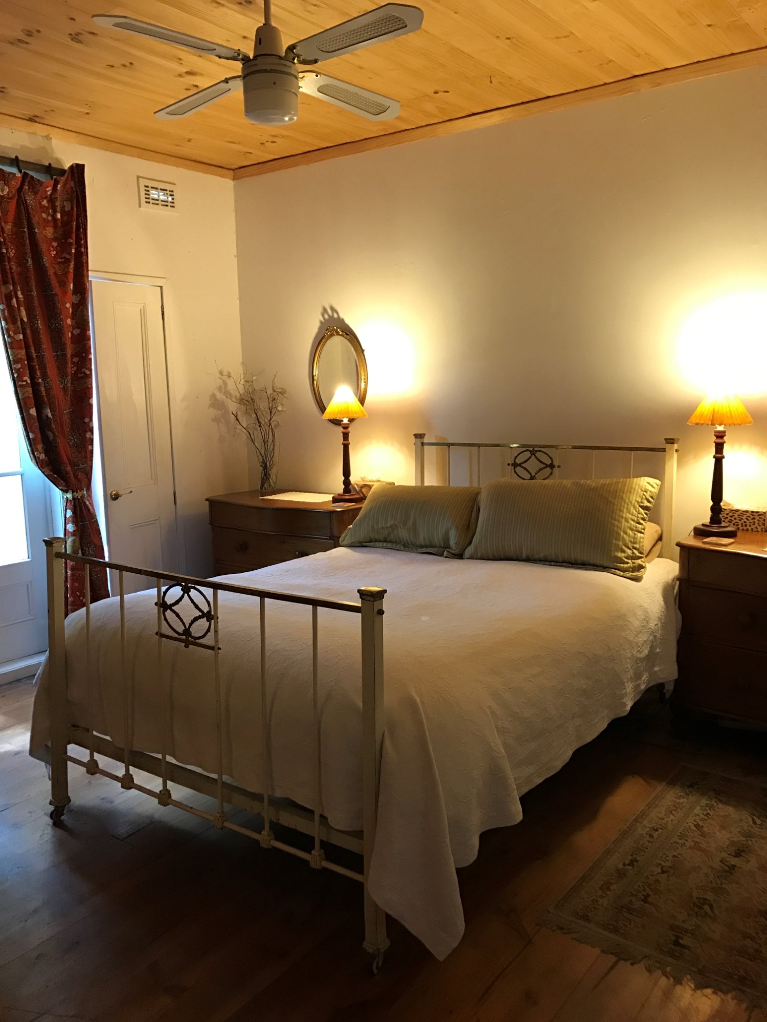 The Swifts B&B-官方