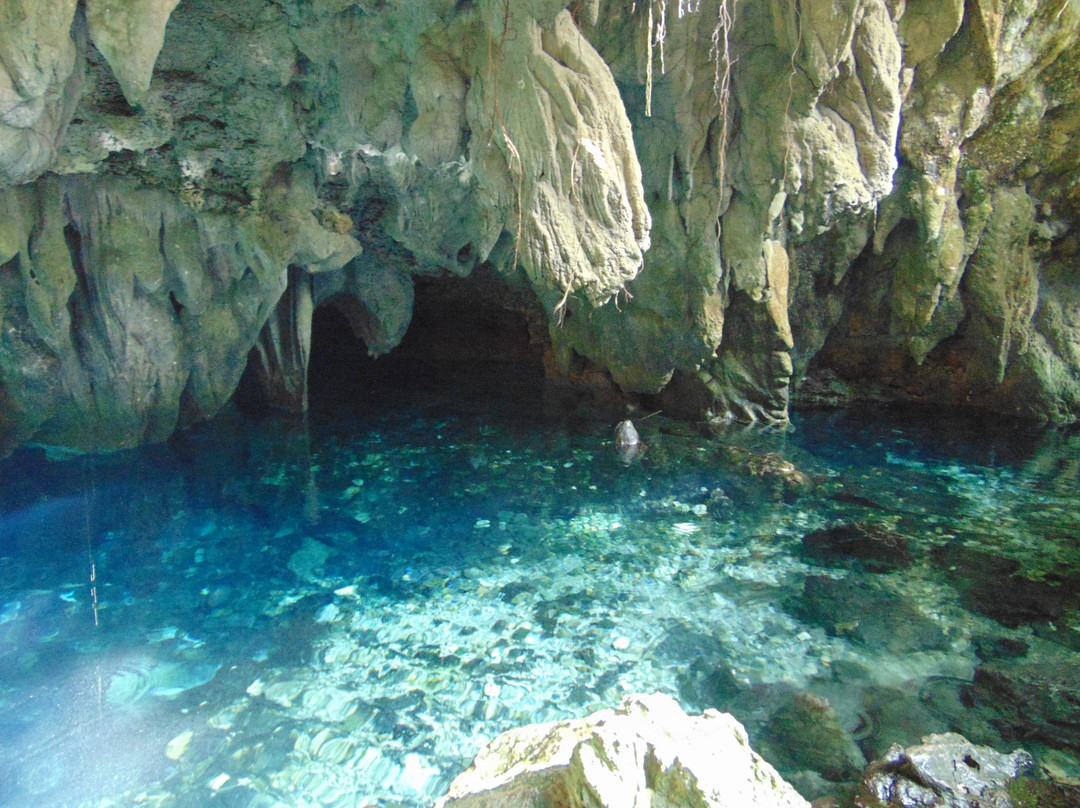 Hawang Cave景点图片