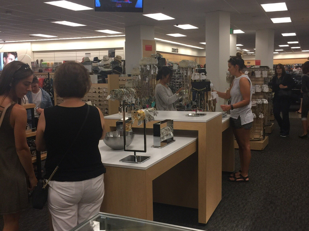 Nordstrom Rack-西雅图必去景点