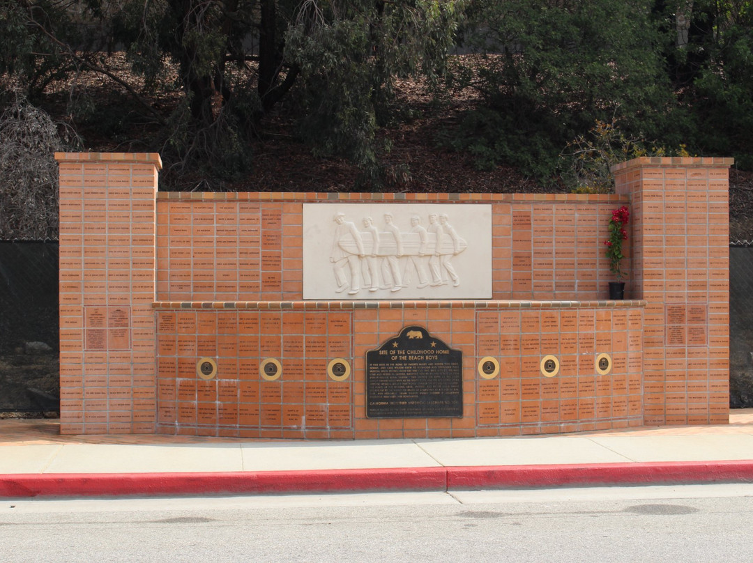 Beach Boys Monument-霍桑市必去景点