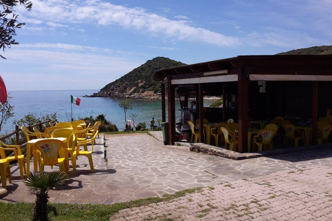 Villanova Monteleone餐馆和美食-Da Ricciolina Spiaggia di Poglina