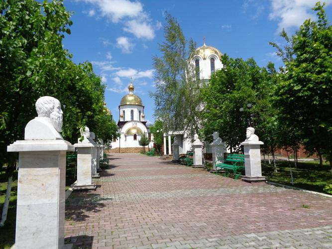 Temple of the Holy Apostles Peter and Paul-Essentuki必去景点