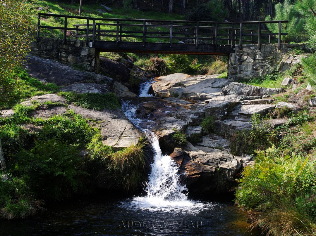 Cascada Poza da Moura景点图片