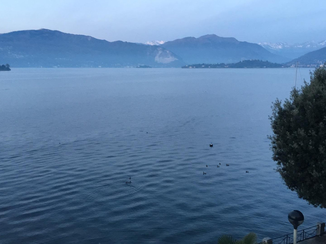 Laveno-Mombello酒店住宿-Hostaria del Golfo
