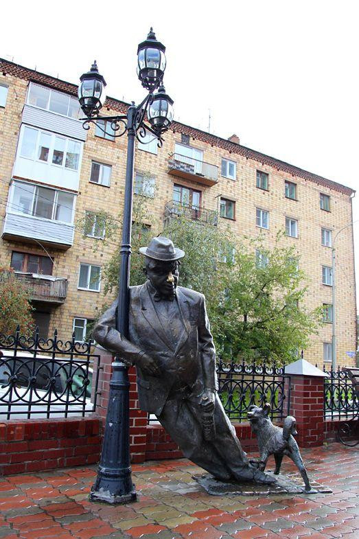 Sculpture Uncle Vasya - A Drunkard-克拉斯诺亚尔斯克必去景点