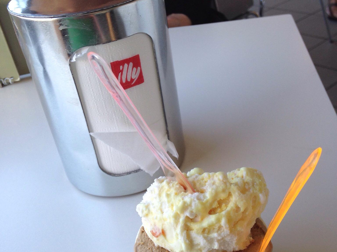 Biella Gelato & Caffe