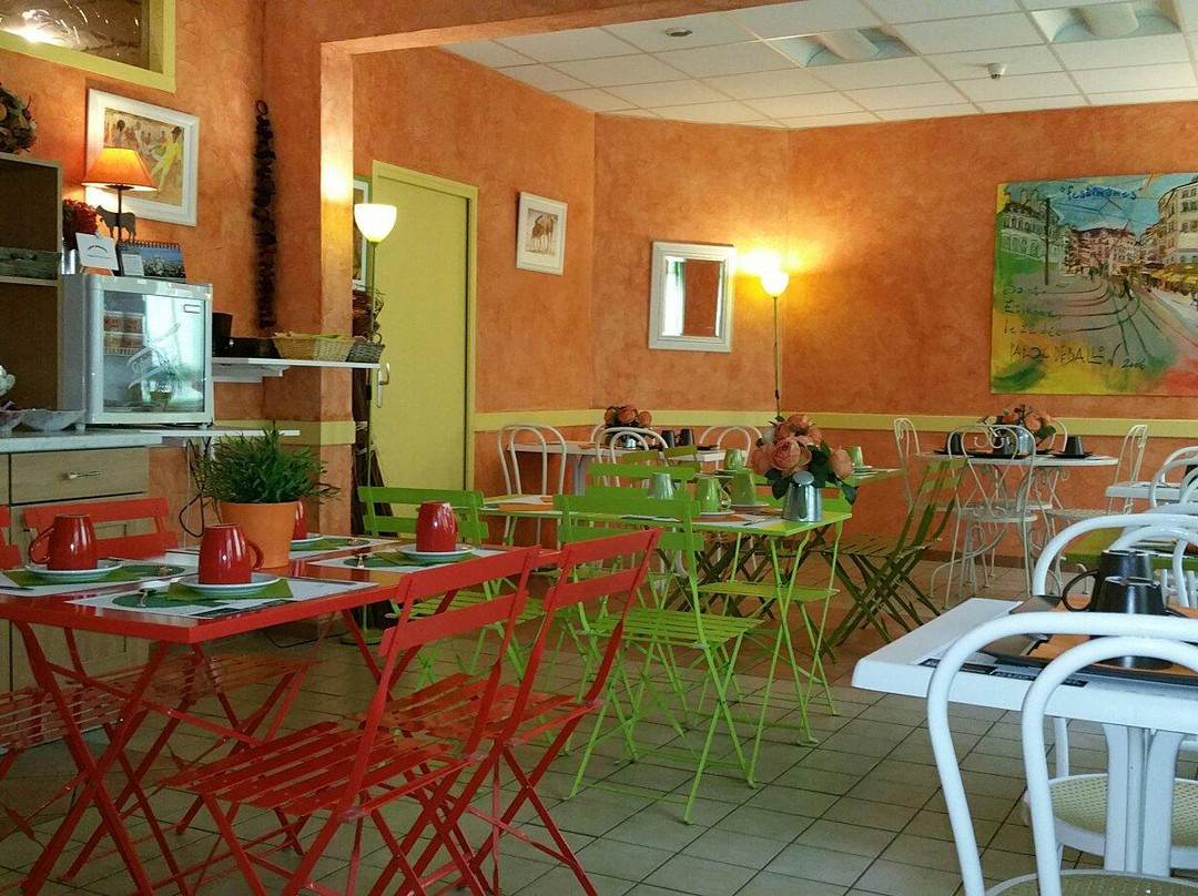 弗拉尼亚酒店主图