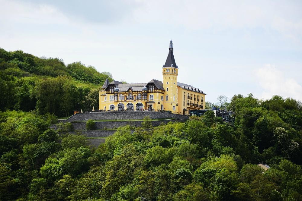 拉贝河畔乌斯季旅游景点-Zámeček Větruše