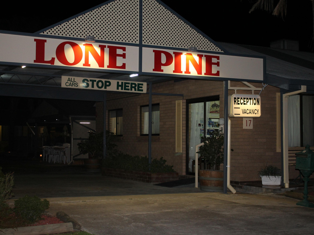 Lone Pine Motel主图
