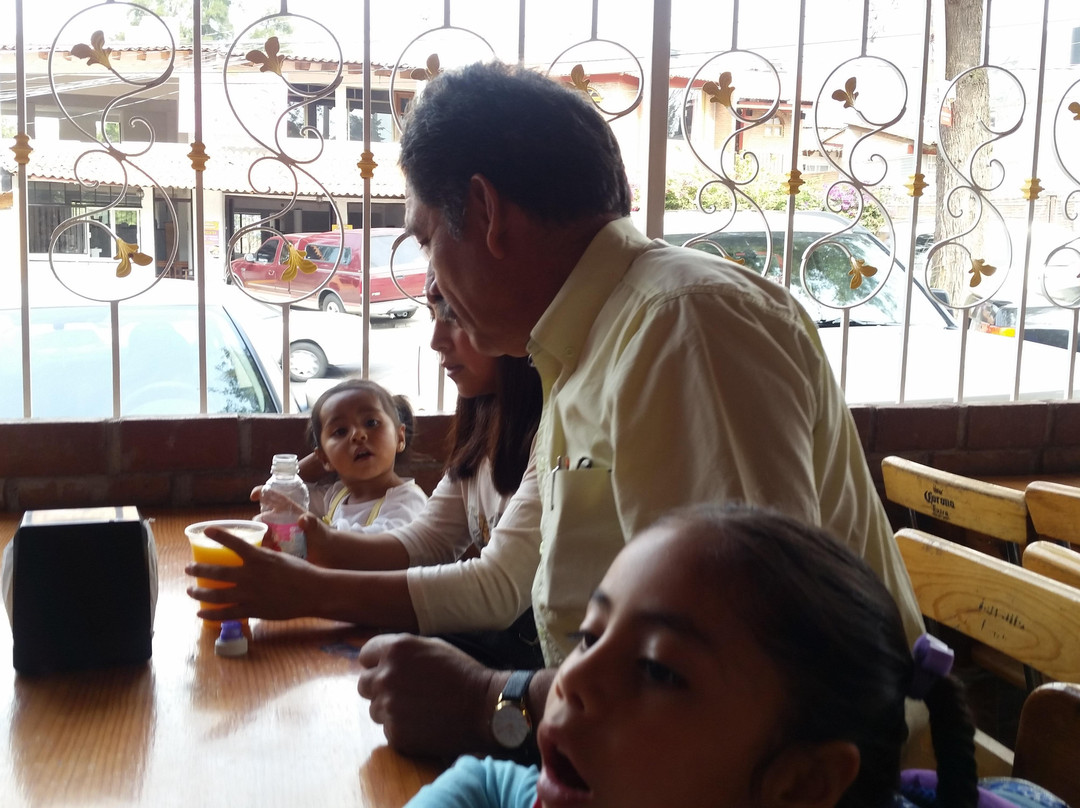 Villa Victoria餐馆和美食-Birria El Amigo Erasmo Valle de Bravo