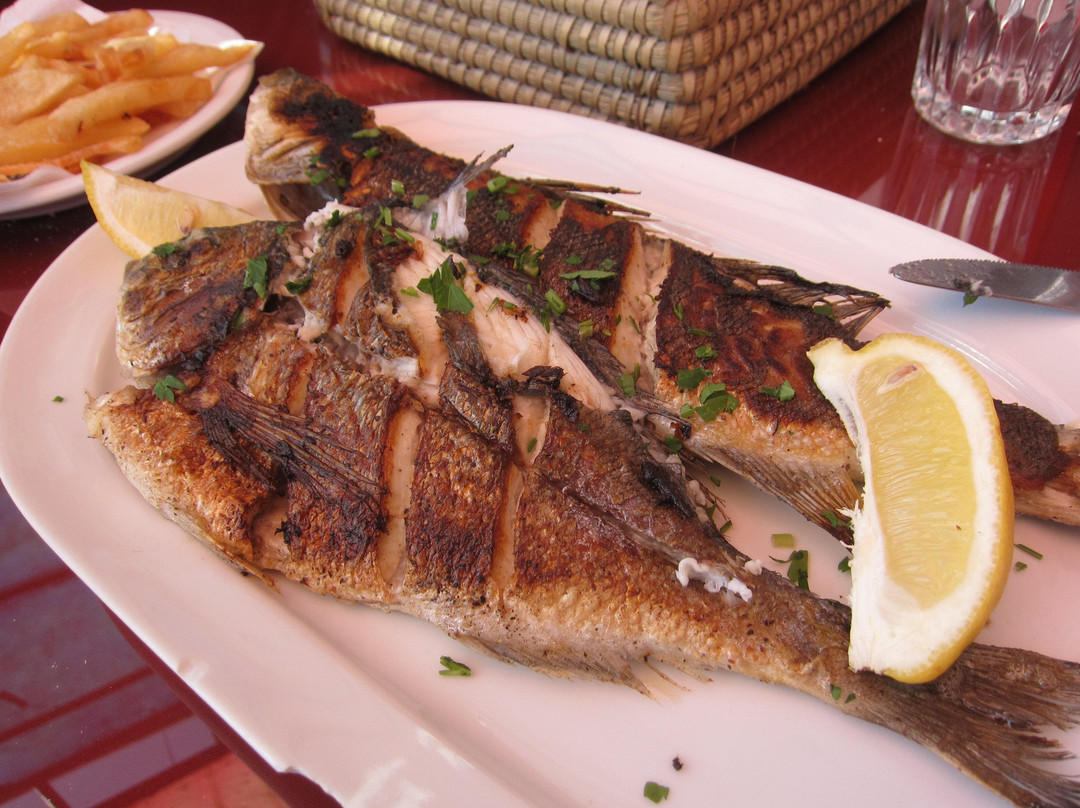 El Haouaria餐馆和美食-Toro-Fish