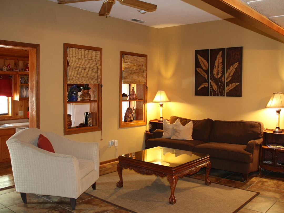 Milan酒店住宿-Peaceful Oaks Bed Breakfast and Barn