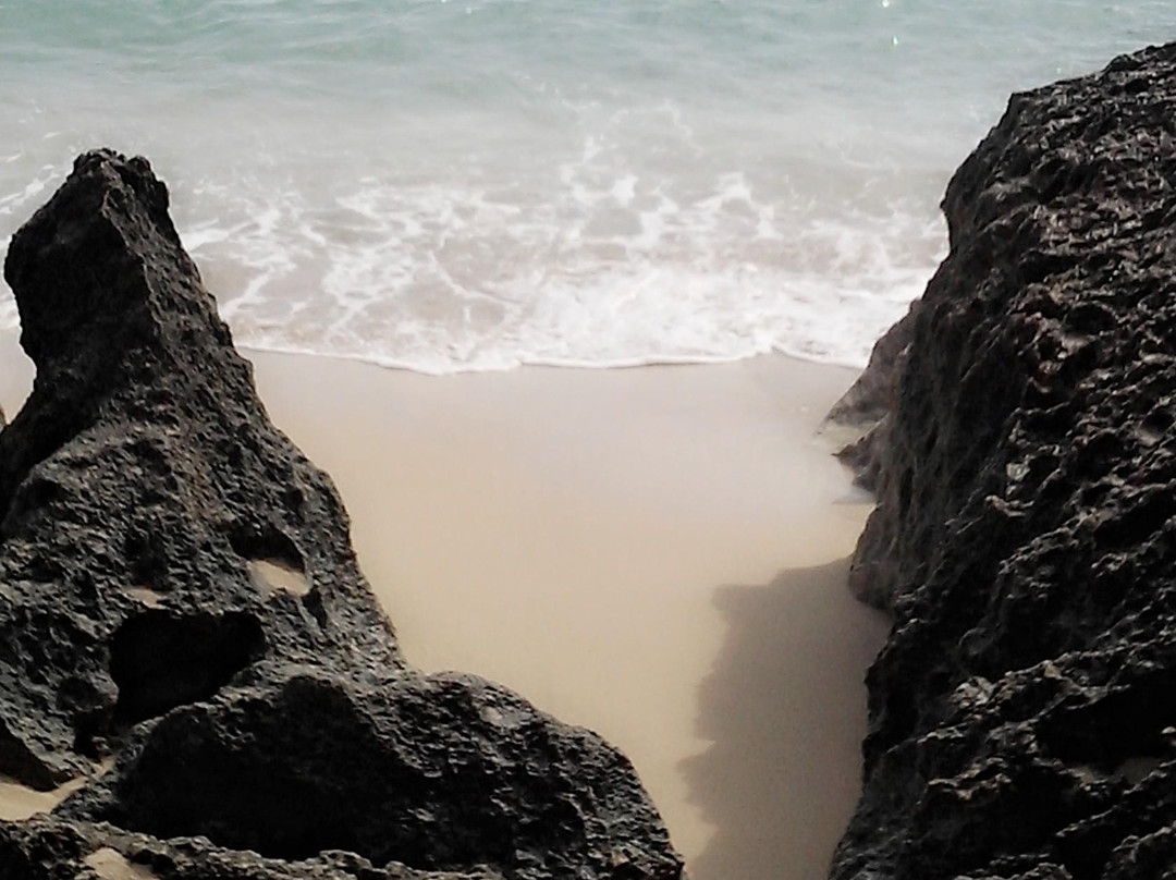 Indrayanti Beach-基杜尔山必去景点