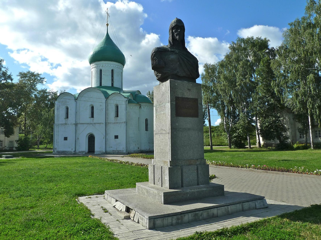 Monument to Alexander Nevsky景点图片