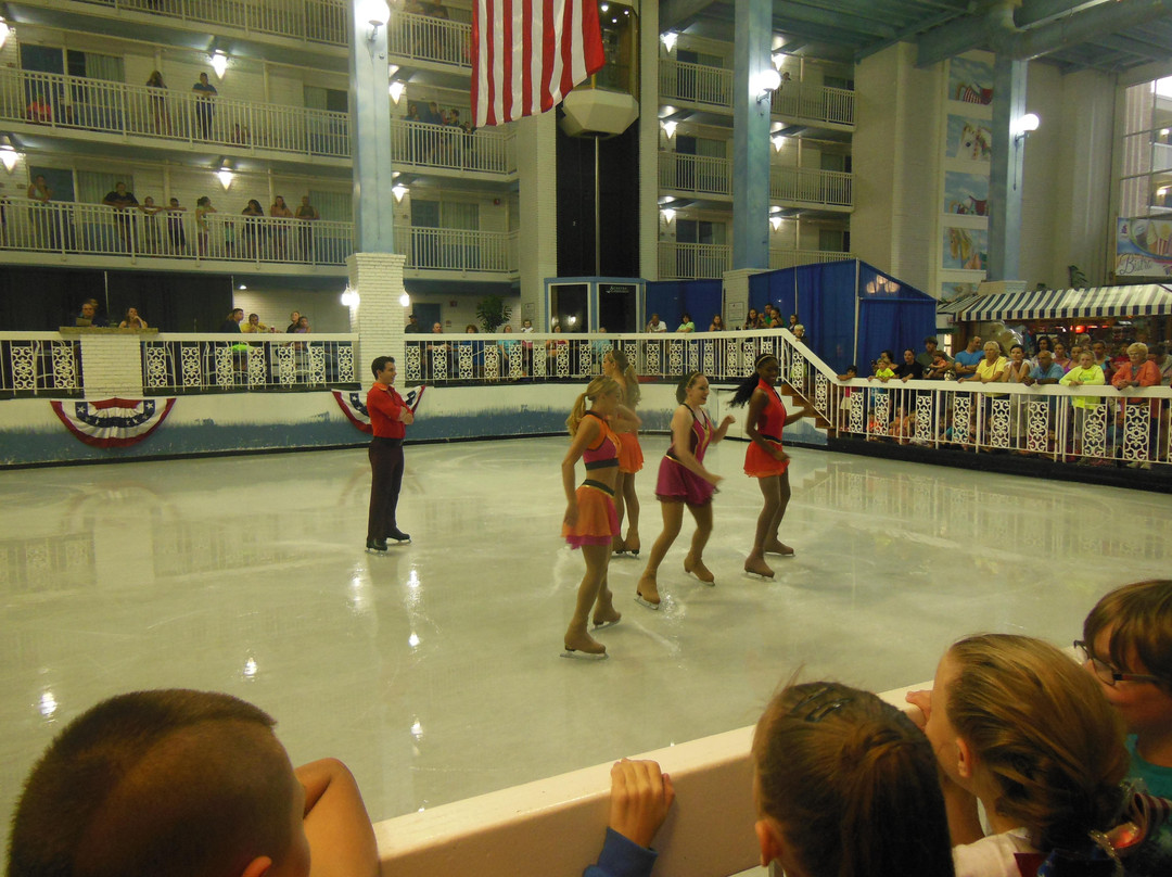 Carousel Ice Skating Rink-大洋城必去景点