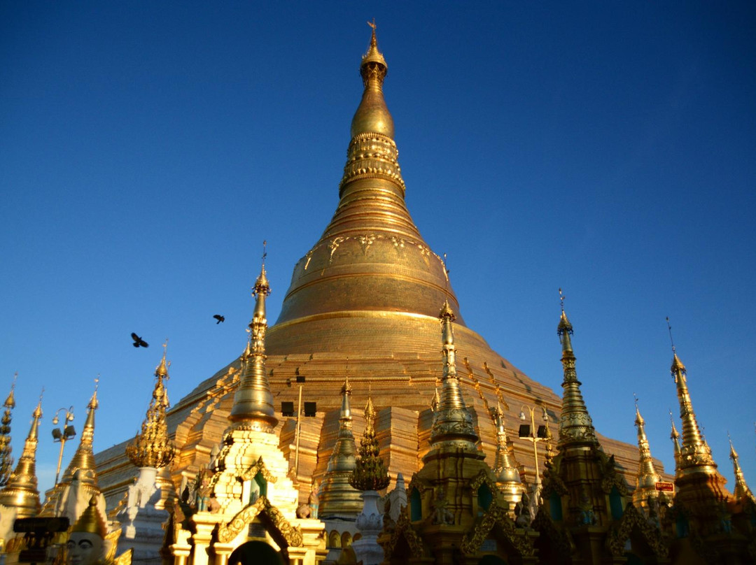 瑞光大金塔-仰光必去景点