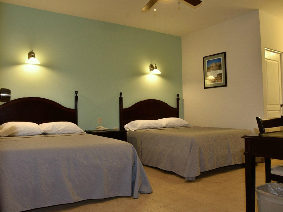 Cuatro Misiones Hotel主图