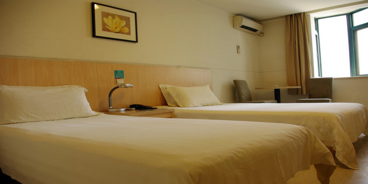 重庆锦江之星杨家坪轻轨站万象城酒店-客卧