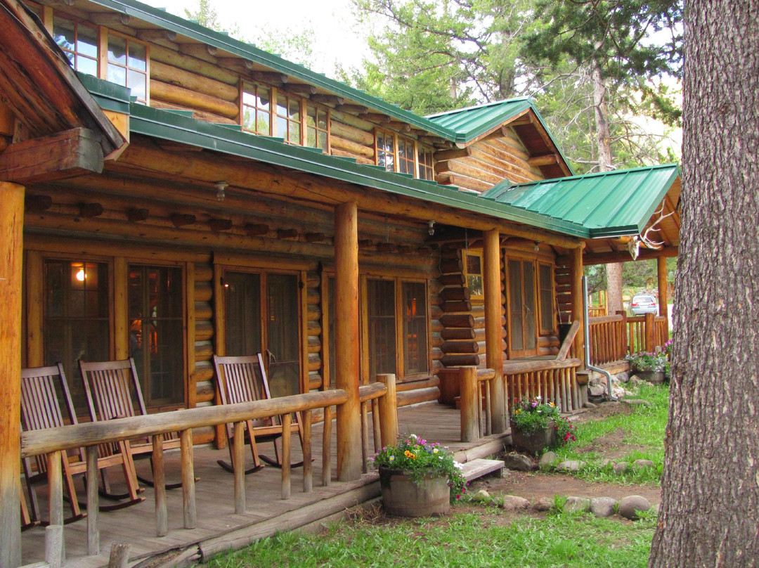 Shoshone Lodge & Guest Ranch
