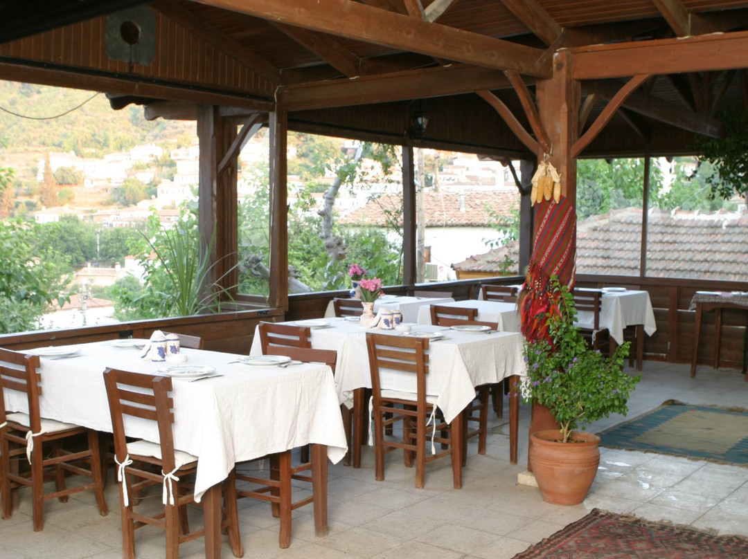 Sirince餐馆和美食-Kirkinca Arsipel Restaurant
