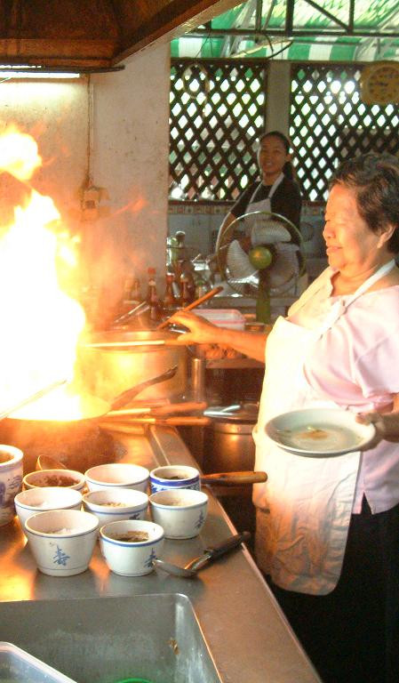 Grandma's Thai Recipes-夜林必去景点