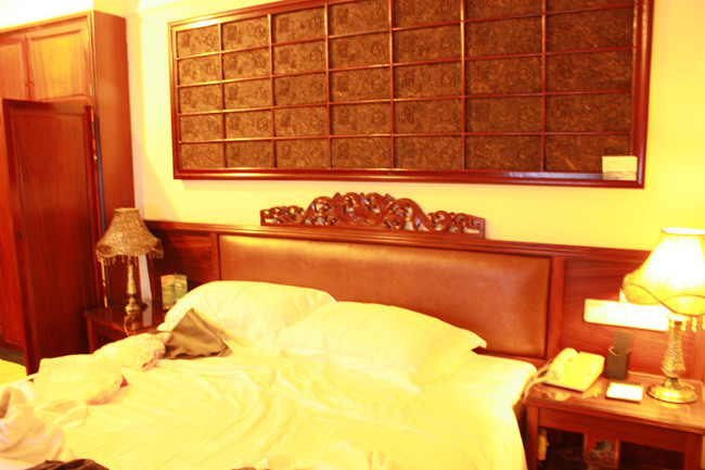 锦都皇冠酒店（八一广场火车站店）主图