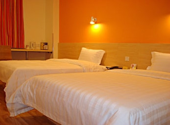 7天东莞虎门步行街黄河时装城店主图