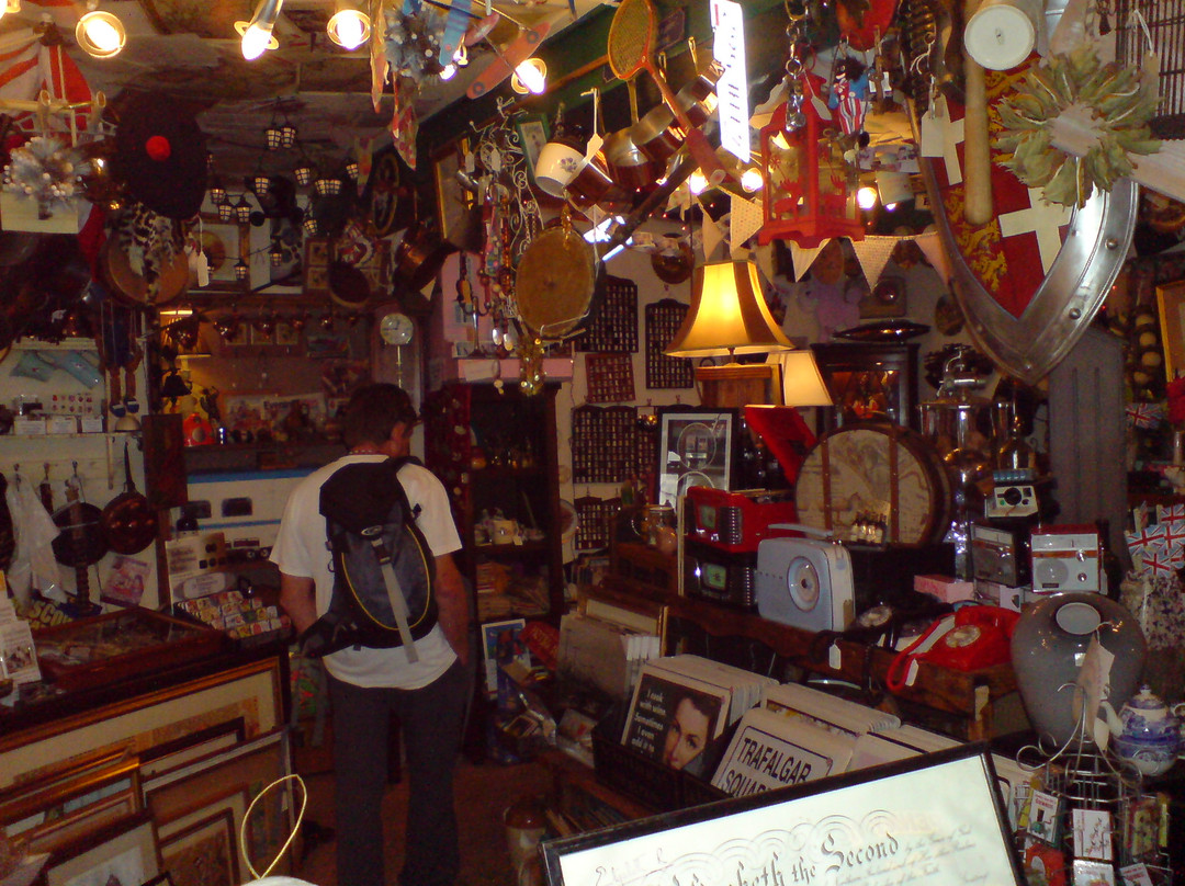 Lady Kentmores Antiques景点图片