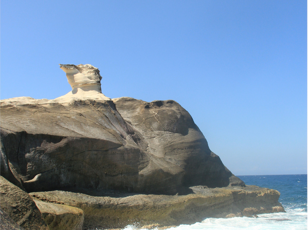 Kapurpurawan Rock Formation-Burgos必去景点