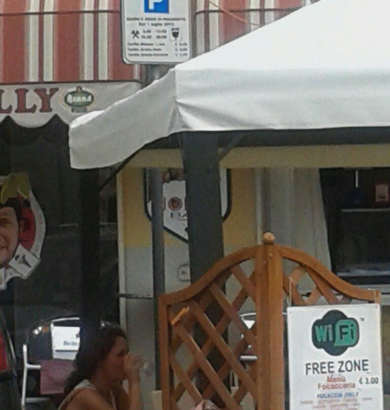 Jolly Bar