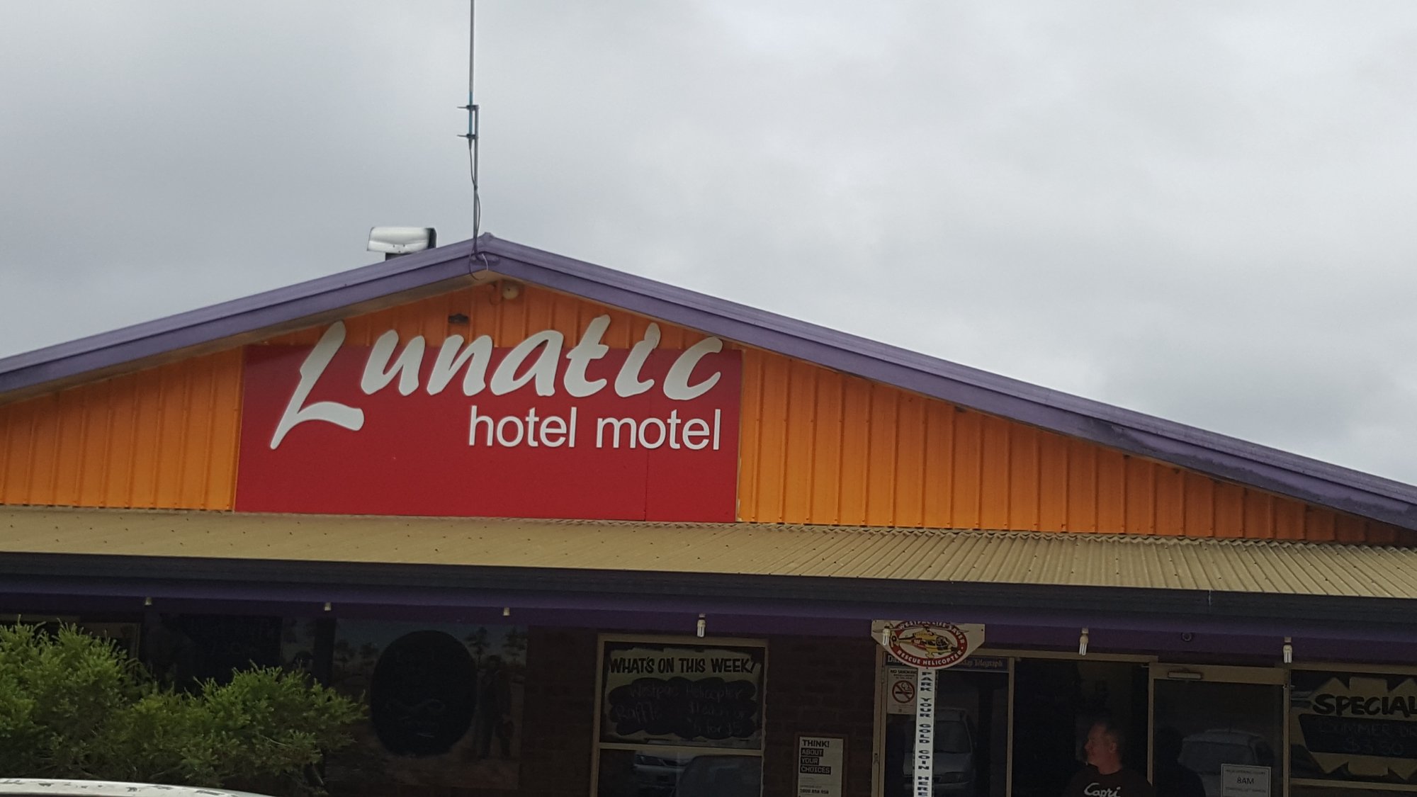 Lunatic Hotel-餐饮