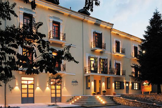 Helmos Hotel
