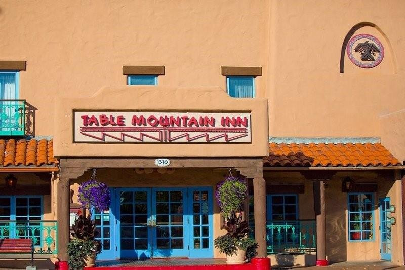 戈尔登酒店住宿-Table Mountain Inn