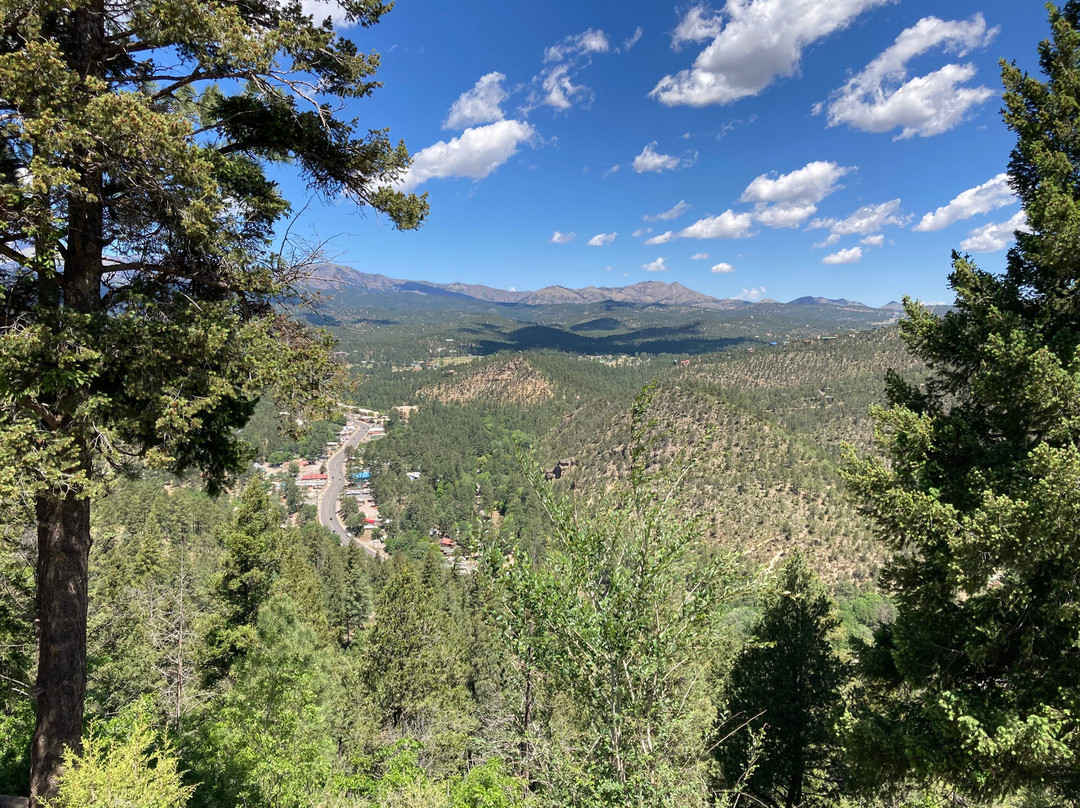 Crown Point Owners Association主图