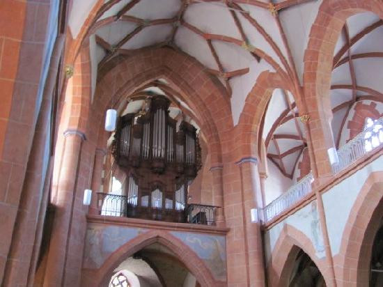 Stiftskirche-圣戈阿尔必去景点