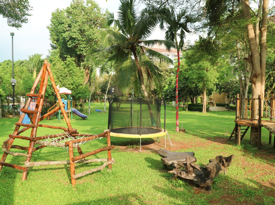 品尼高大乔木提恩度假村主图