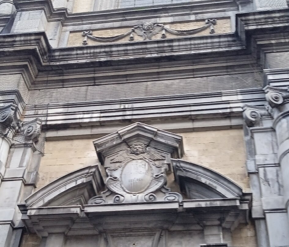 Eglise Saint-Loup-那慕尔必去景点