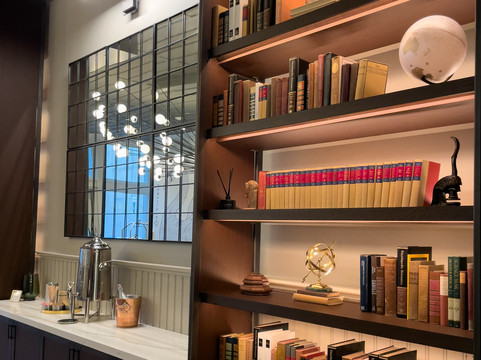 The Grady Hotel主图