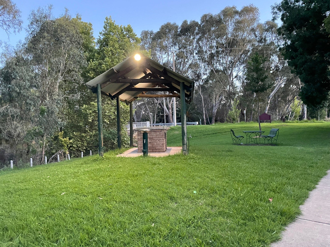 Indigo Creek Park景点图片