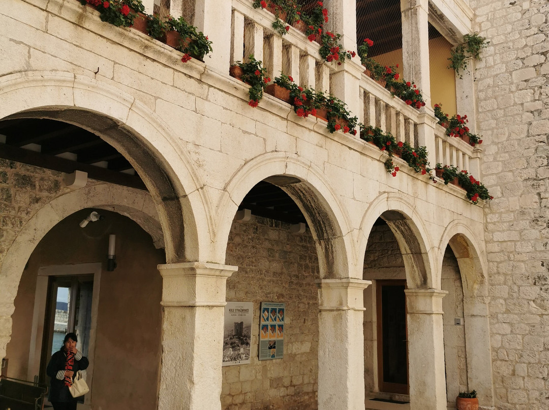 Kastel Vitturi景点图片