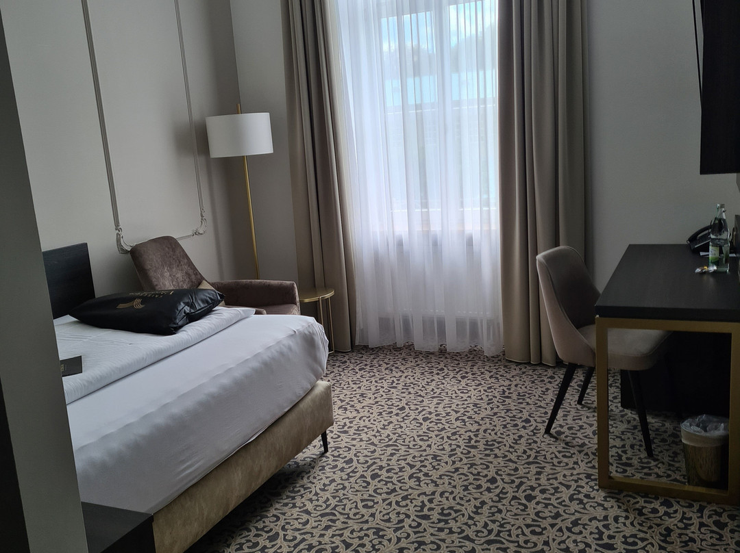 维多利亚凯瑟霍夫酒店主图