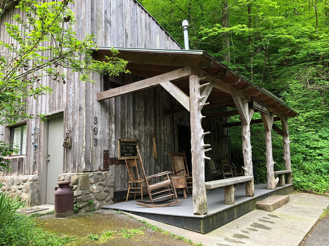 Historic Ogle Log Cabin-盖林柏格必去景点