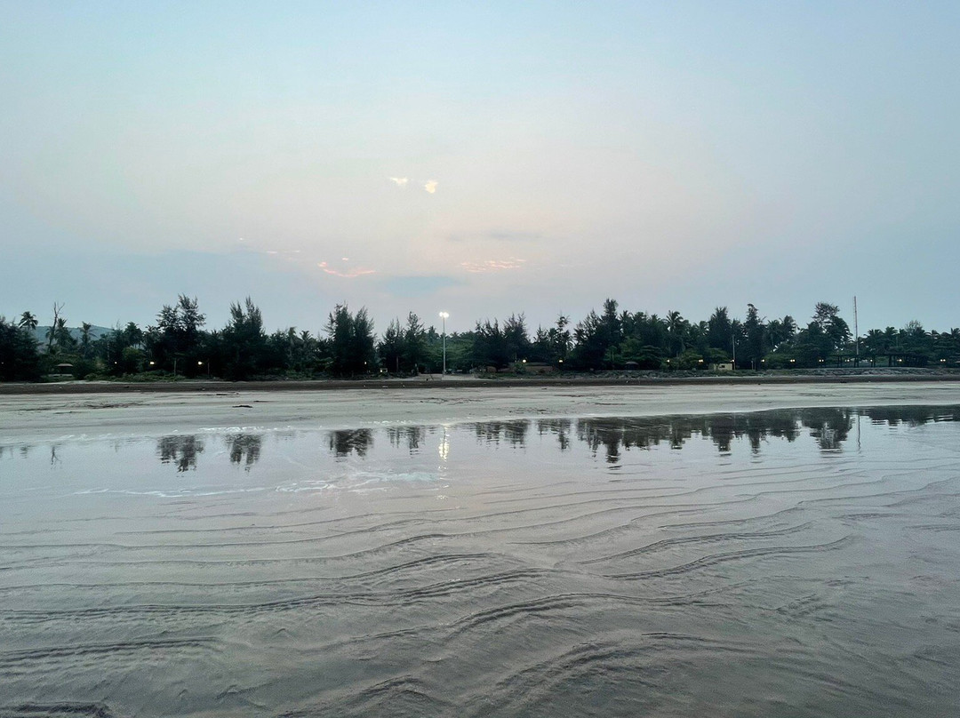 Shrivardhan Beach景点图片