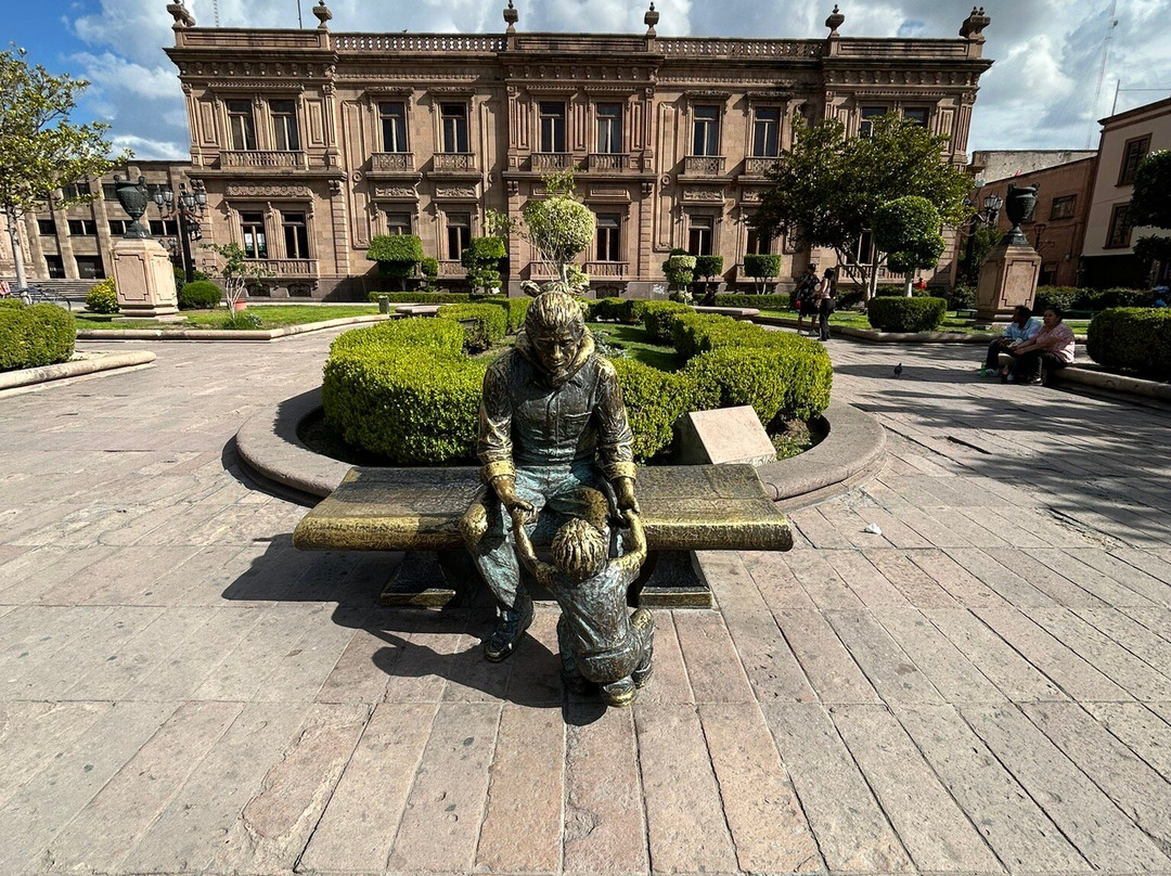 Plaza del Carmen景点图片