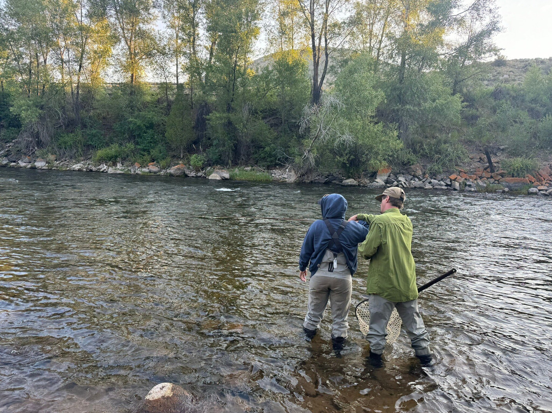 Gore Creek Fly Fisherman景点图片