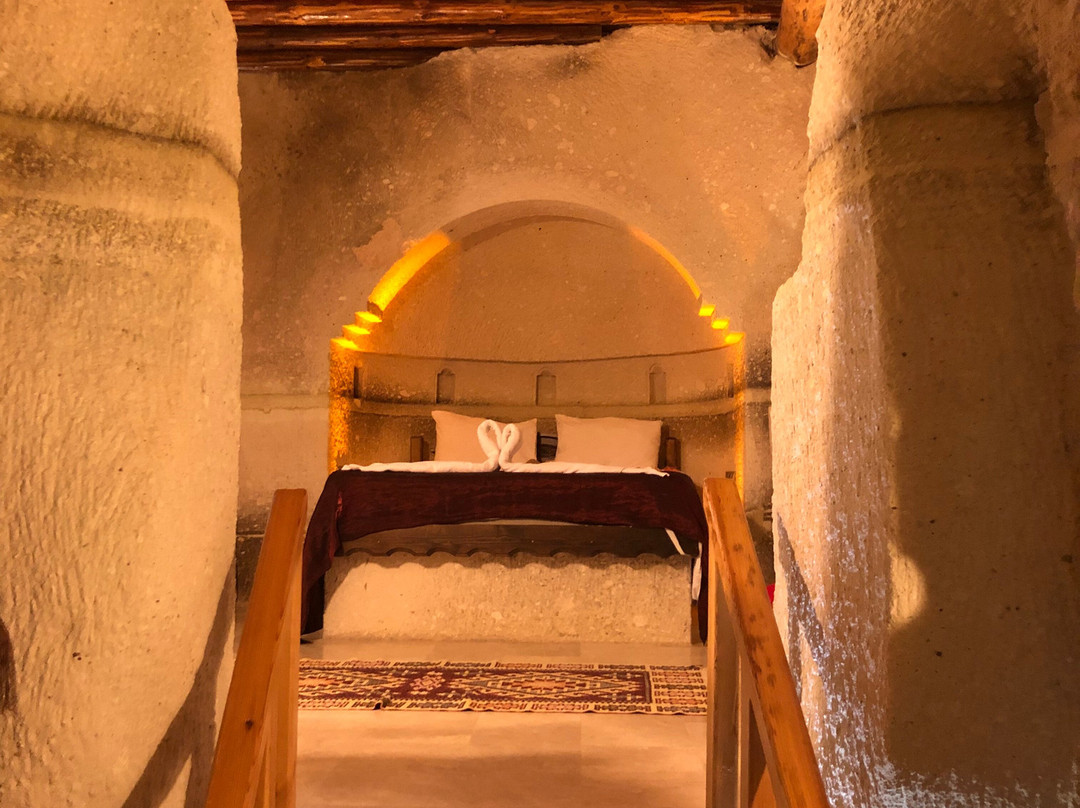 Abu Hayat Cave Suites主图