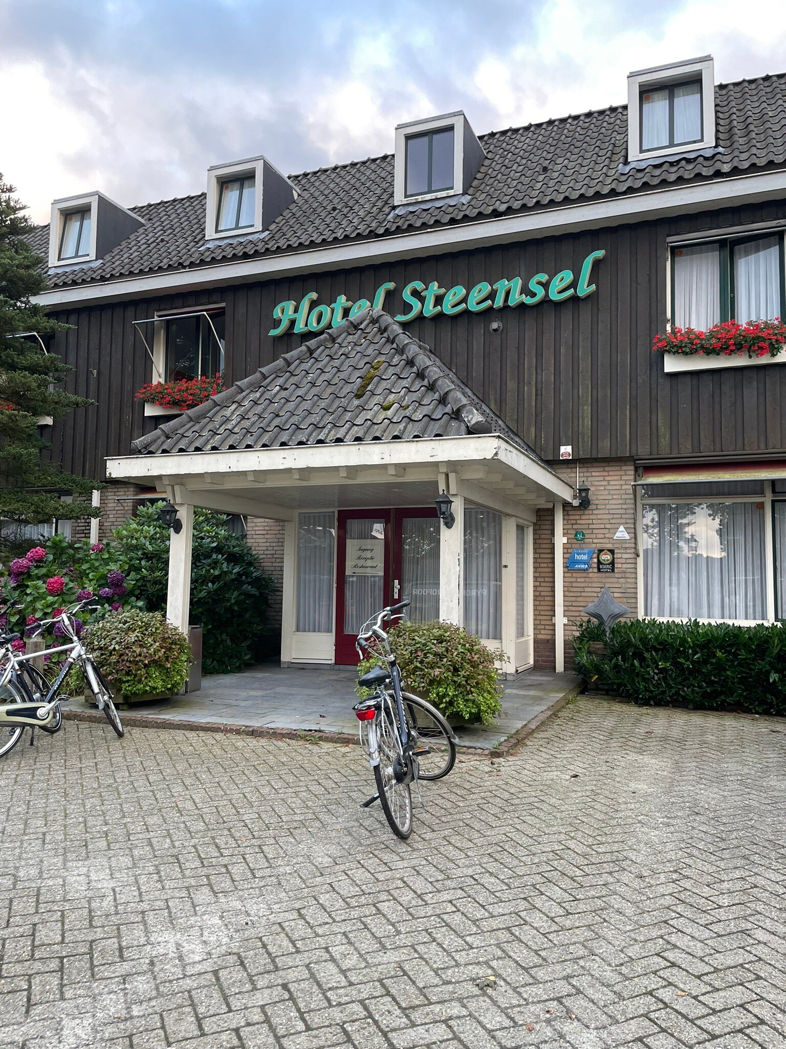 Hotel Steensel-官方