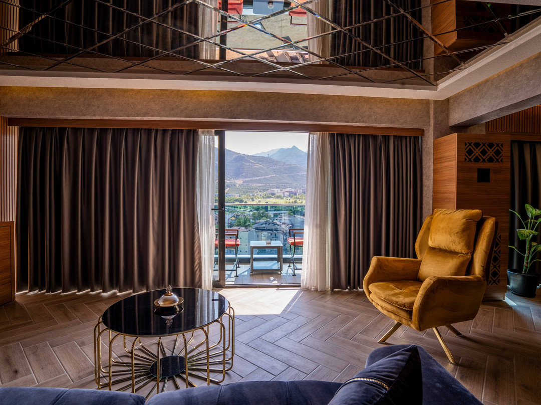 Leman Hotel主图